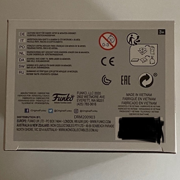 Funko POP! Icons Stephen King with Red Balloon #55 [Black and White] Exclusive - Picture 6 of 6